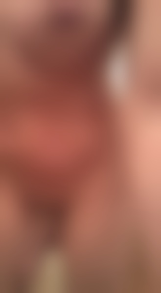 Lyon (69) : Salope shemale fin trentaine à satisfaire