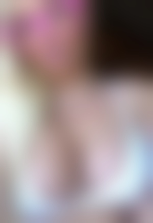 Blonde trans aux gros seins pour soirées coquines en Loire-Atlantique