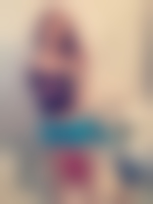 Transsexuelle dispo pour partouze sur Béziers