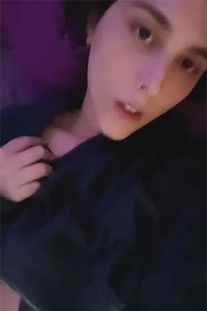 Un amant pour cette trannie à mini queue sur Gardanne 13