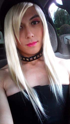 Charolles (71) : Blonde platine pour transexuels uniquement