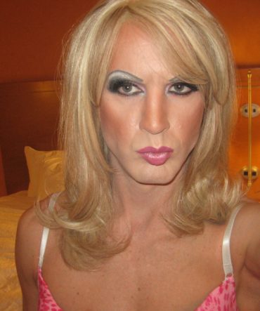 Colombes (92) : Jolie tranny dans la quarantaine